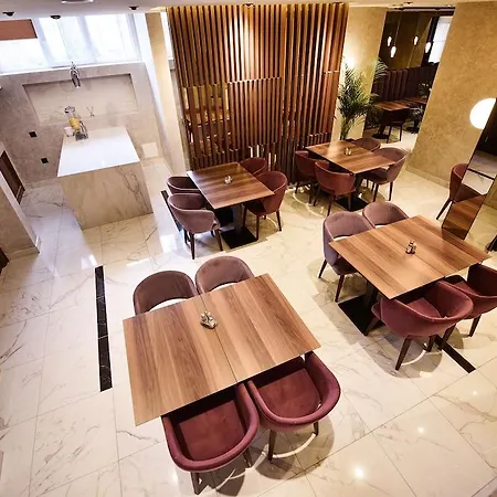 Hotel Ideja 3*