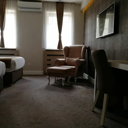 Hotel Ideja 3*